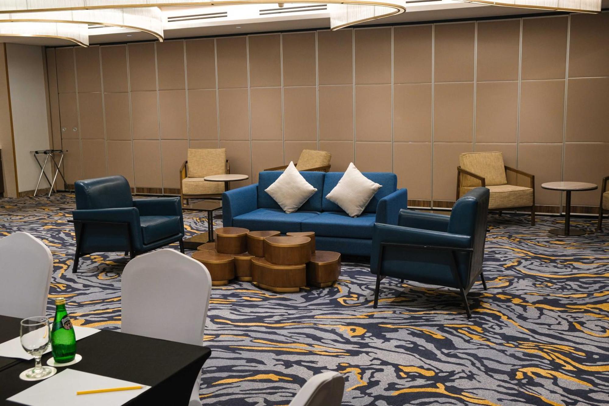 Kingsford Hotel Manila Paranaque City Екстериор снимка